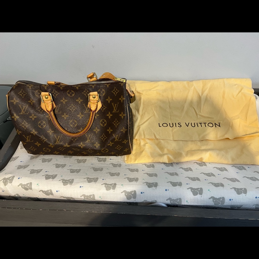 Louis Vuitton speedy bag